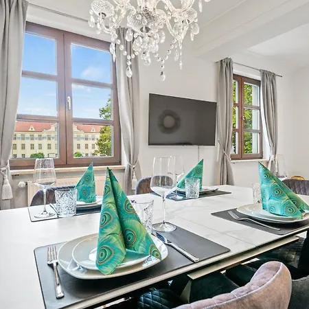 Residenz Zu Montfort - Apartment Schlossblick Tettnang Exterior photo
