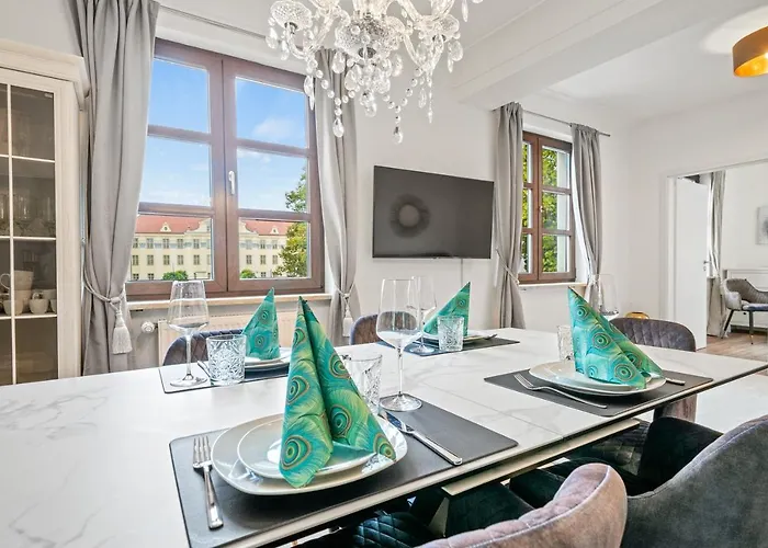 Residenz Zu Montfort - Apartment Schlossblick